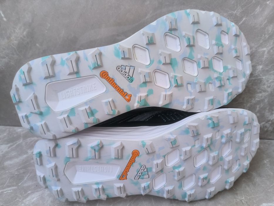 Adidas Terrex номер 42