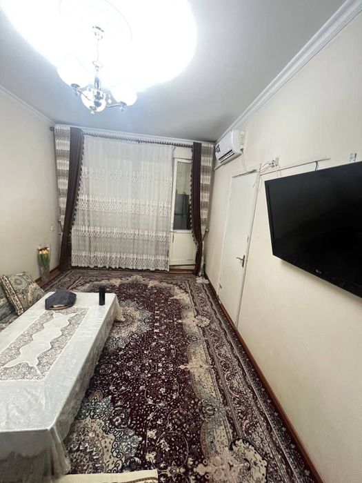 Чиланзар 12-кв 1/5/5 перд в 2х рядом Фархадский базар