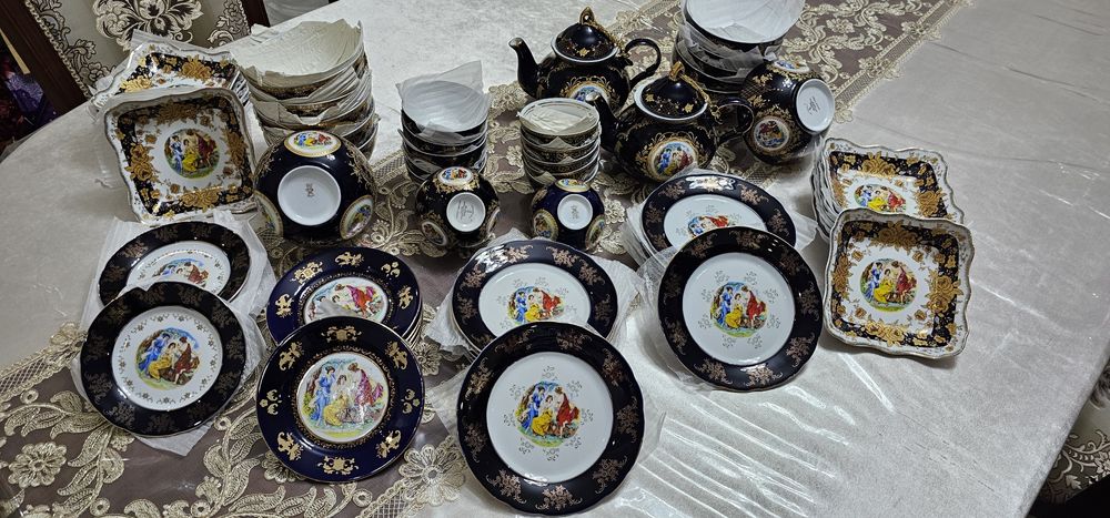 Комплект Мадонна посудалари