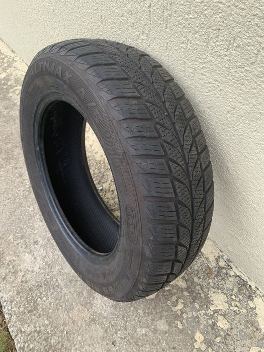 Vand cauciuc foarte bun o bucata 185/65 R15