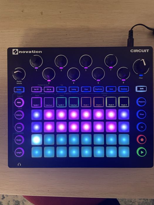 Novation Circuit
