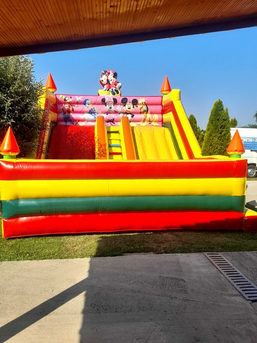 Tobogan gonflabil de inchiriat