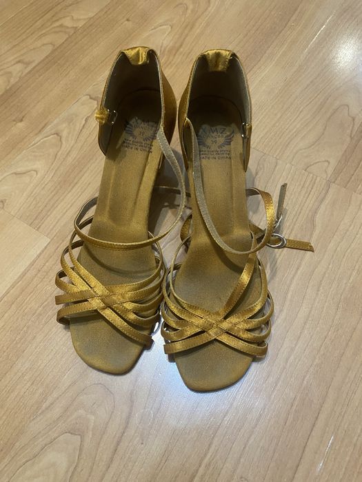 Туфли для танцев