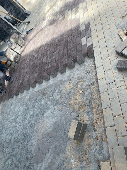 Укладка брусчатки, асфальта