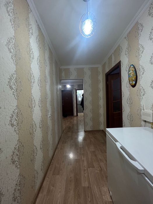 Продам пятикомнатную квартиру