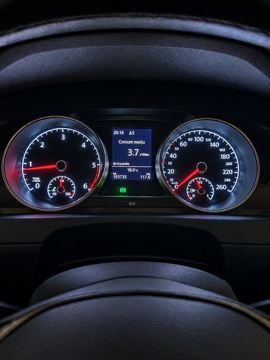 VOLKSWAGEN Golf 2020 — imagine 3