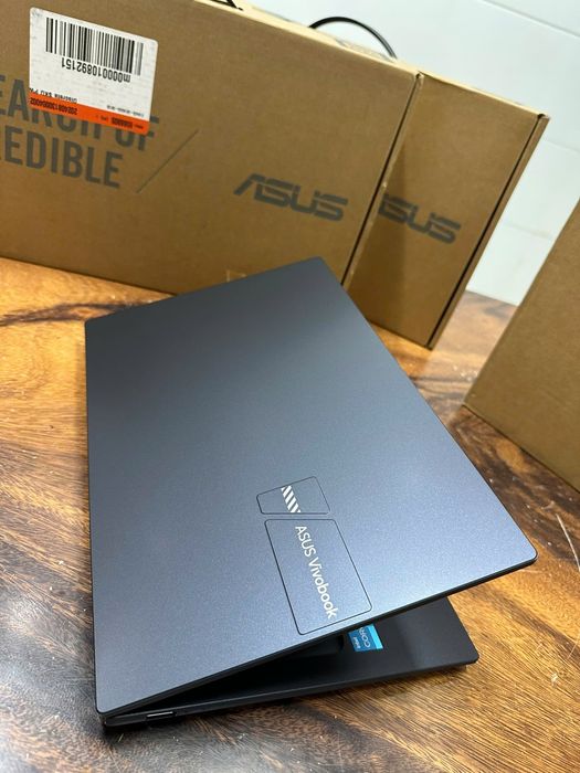 2025 15,6inch i7 12700h rtx 3050 laptop asus nou sigilat garantie.