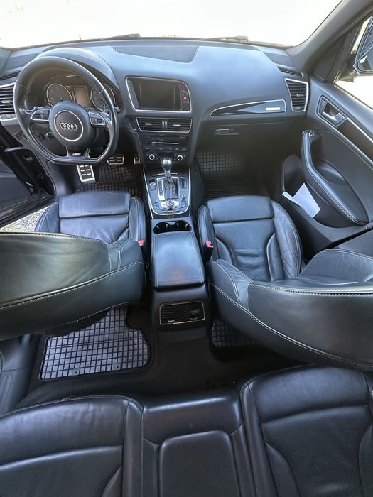 Продавам Audi SQ5