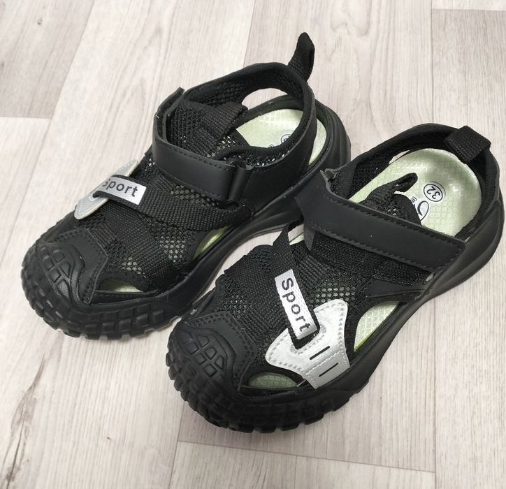 Продам детские сандали