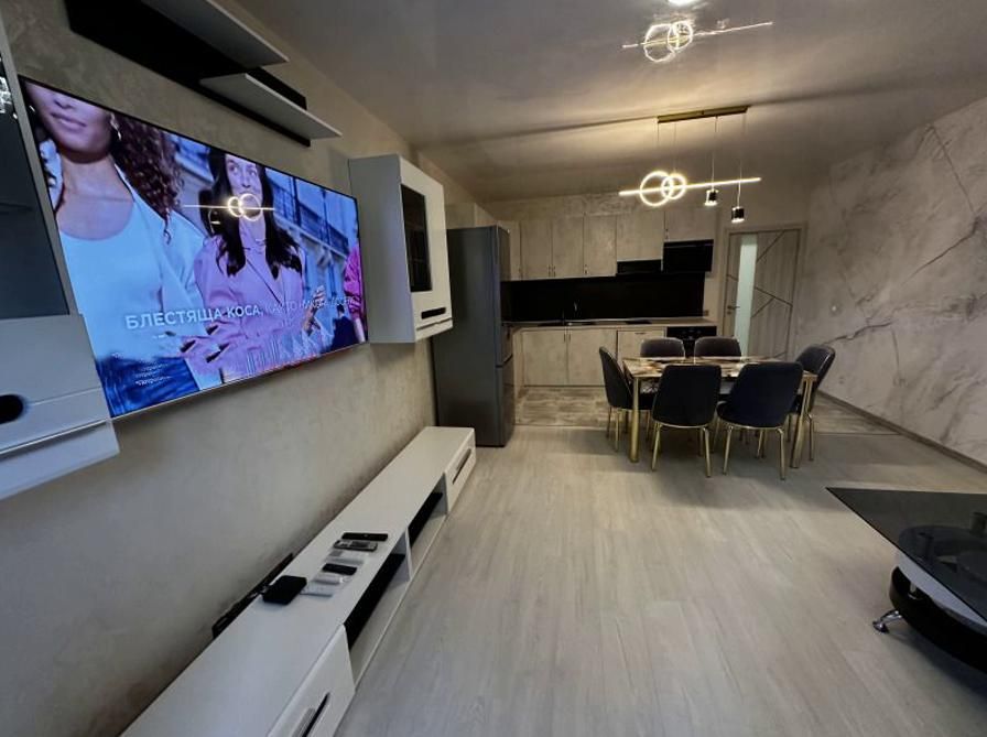 Дава се под наем Двустаен апартамент в София, Красно село - 91 кв.м за 750 € - Снимка #2