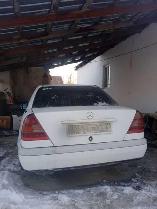 Продам мерса w202 c180