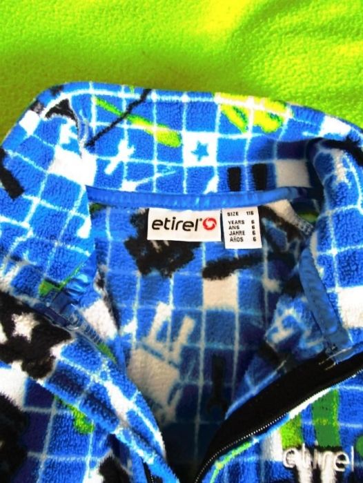 Лот от две поларени блузи-общо12лв.