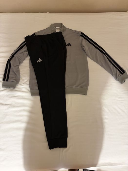 Спортен екип Adidas, размер М