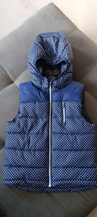 Грейка/елек H&M, р-р 122, 6-7 г., става и за 8 г.