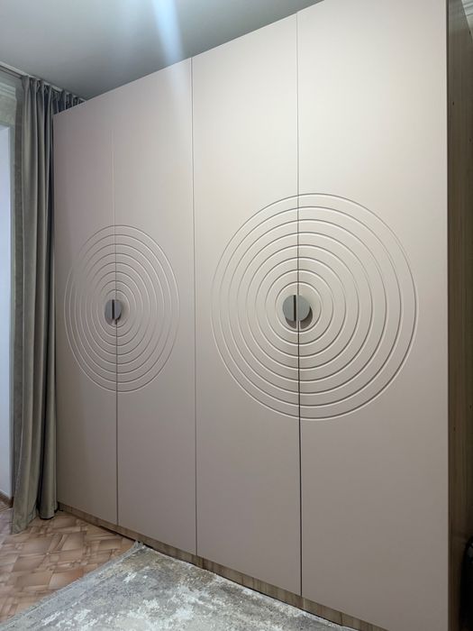 Продам два шкафа