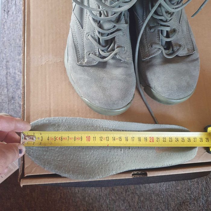 Încălțăminte militară Nike