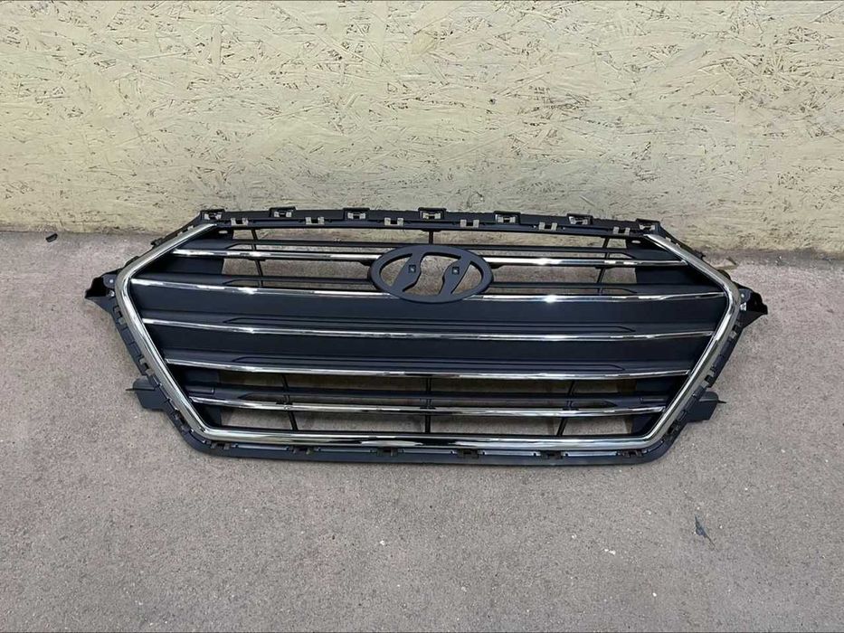 Решетка радиатора хром Хюндай Элантра 2016- / Hyundai Elantra 2019
