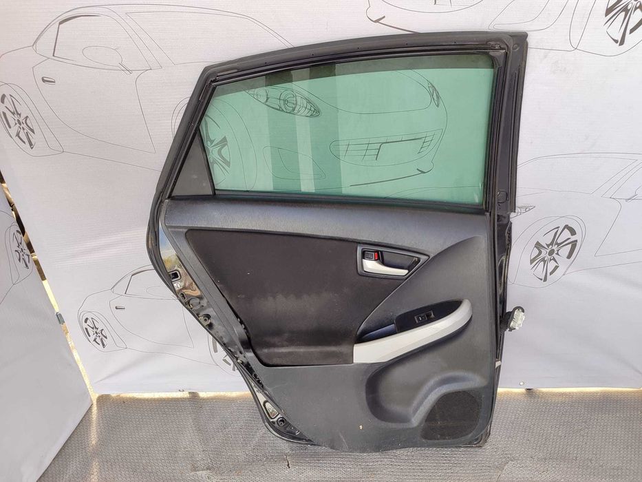 Usa Spate Stanga Toyota Prius (XW30) Hatchback 2009–2015 / Cod OEM 67004-47090 (11M)