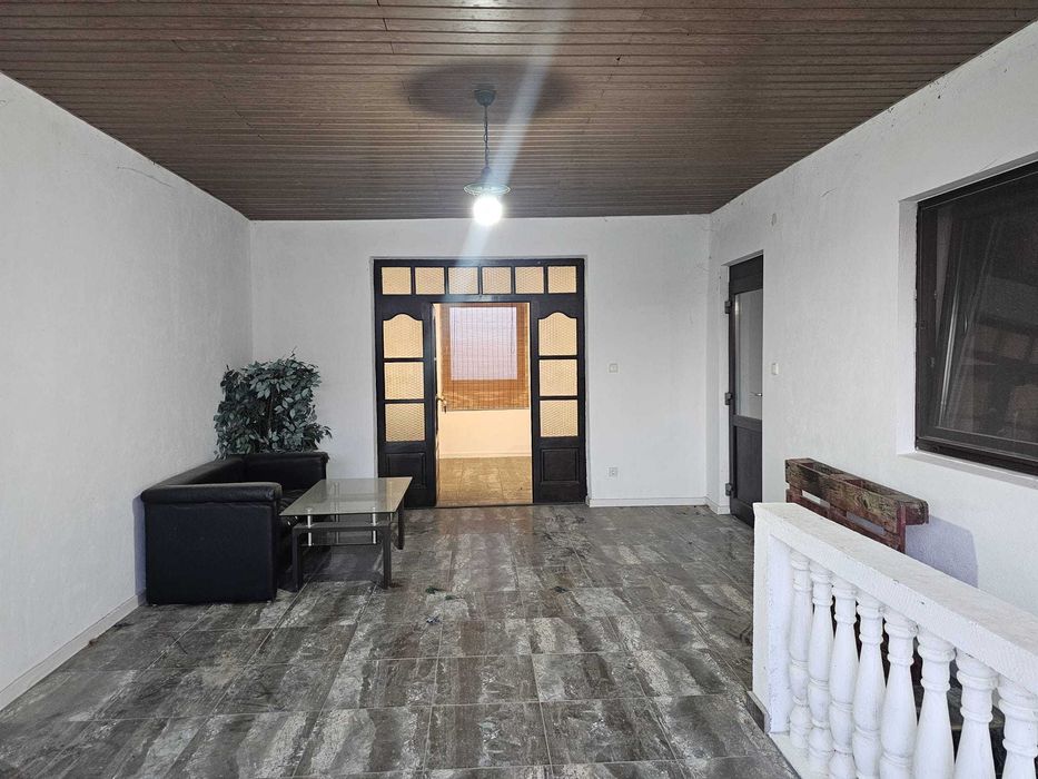 Casă de vânzare