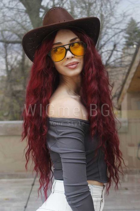 Дълга обемна чуплива тъмночервена перука Елина