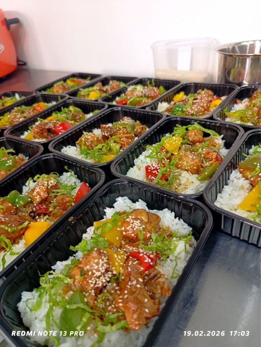 Доставка горячих обедов по городу Алматы