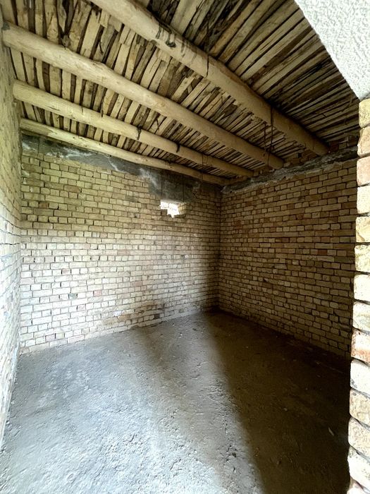 Abdurahmonov karobka 0.8 sotix, 3 xona, karobka xolatda. Variant bor