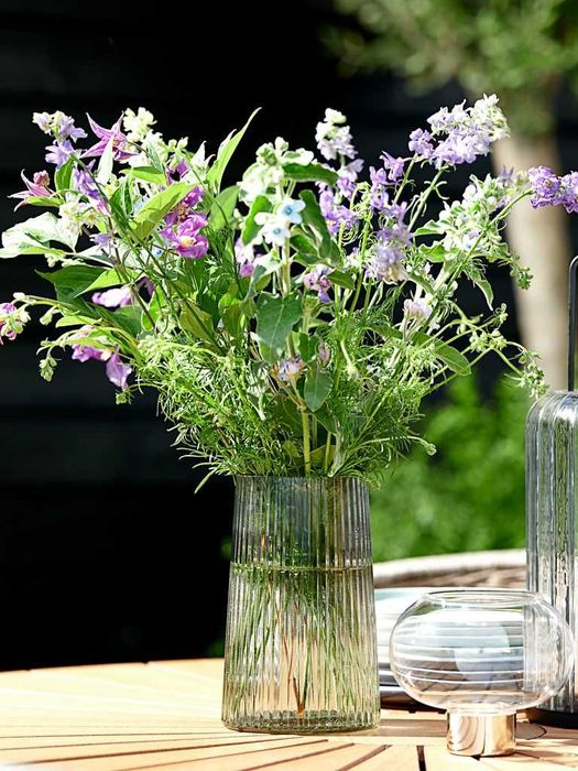 Прозрачна ваза (налична от сиво и зелено стъкло)