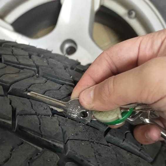 Гуми с джанти 5x127,DOT 2421: nexen 245/65/17 111T JEEP