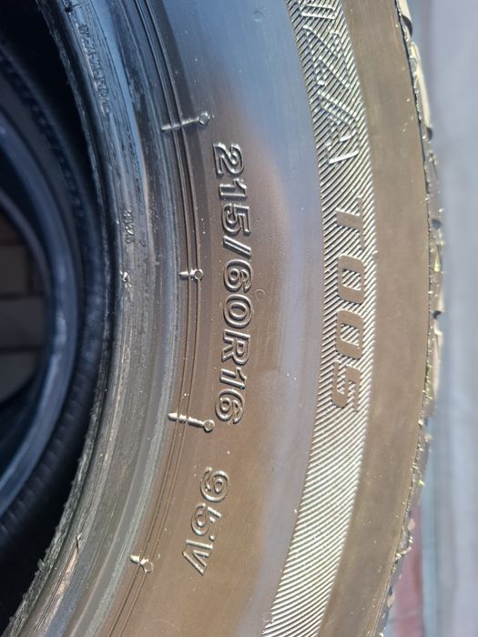 Anvelope de vară  215 60 r16