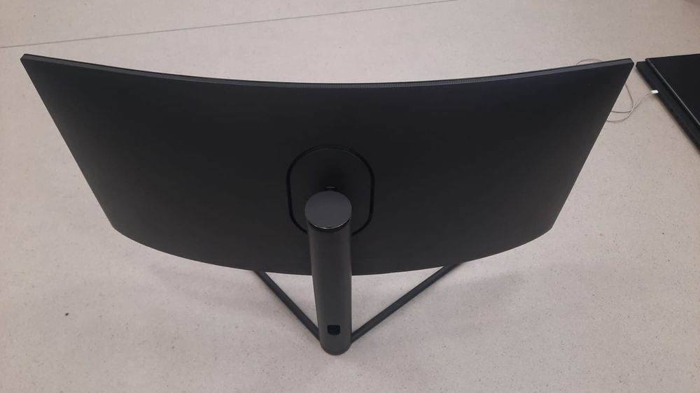 Монитор  Titan Army C34CHR