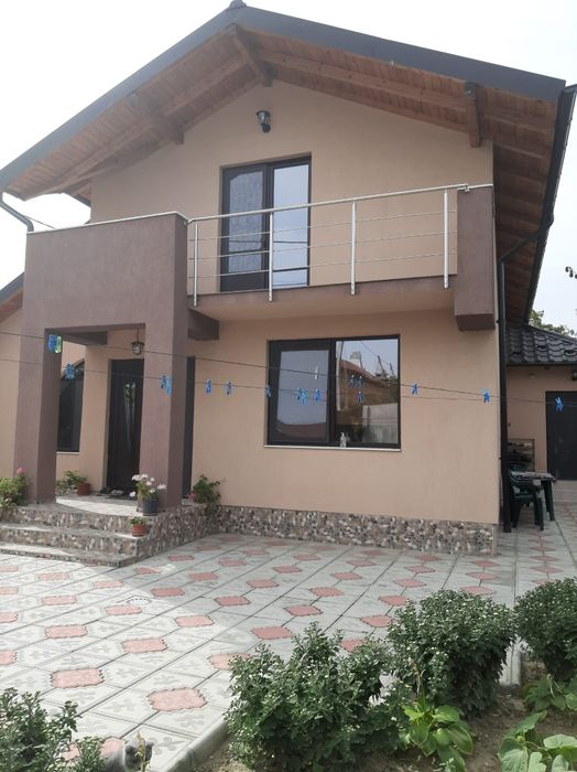 Vând casa 2018 Costesti