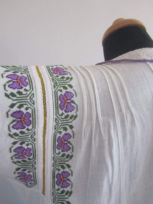 Camasa tradițională, ie