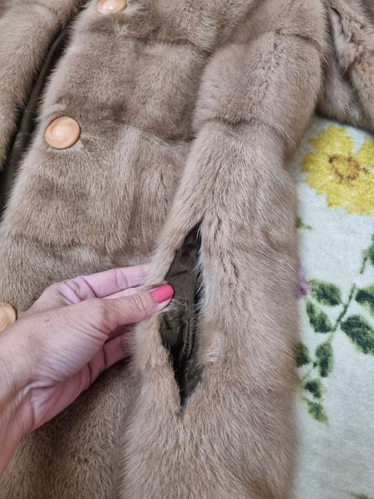 Haina din blana naturala de vizon