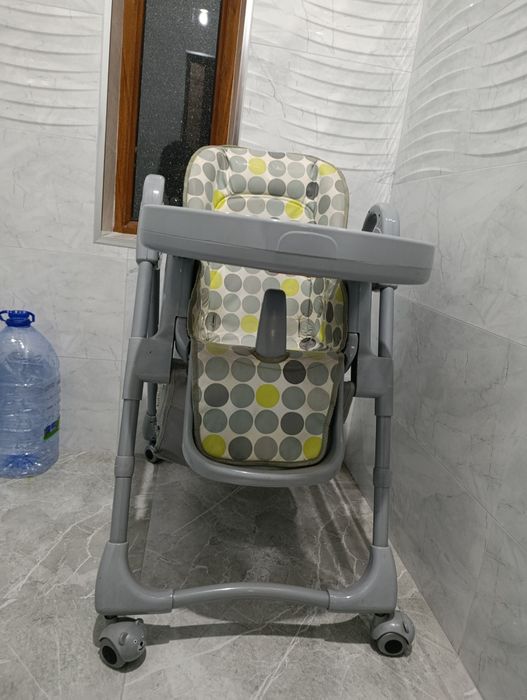 Bolalar ovqalanadigan stul