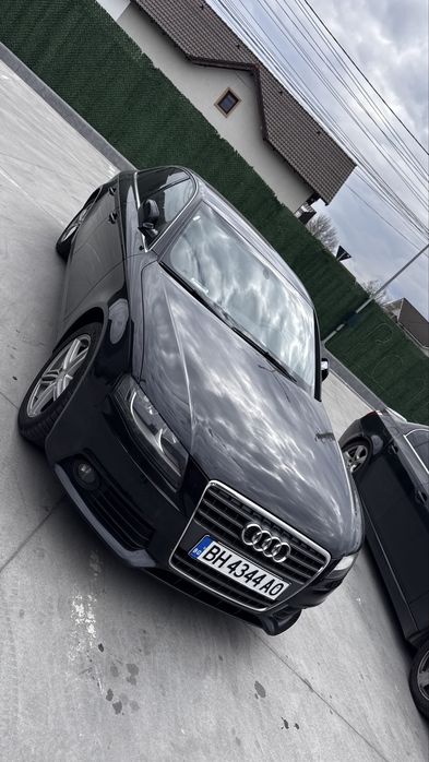 Vând audi a4 b8 2011 luna a 10-a