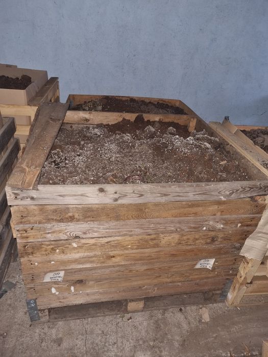 Donez pamant de umplutura