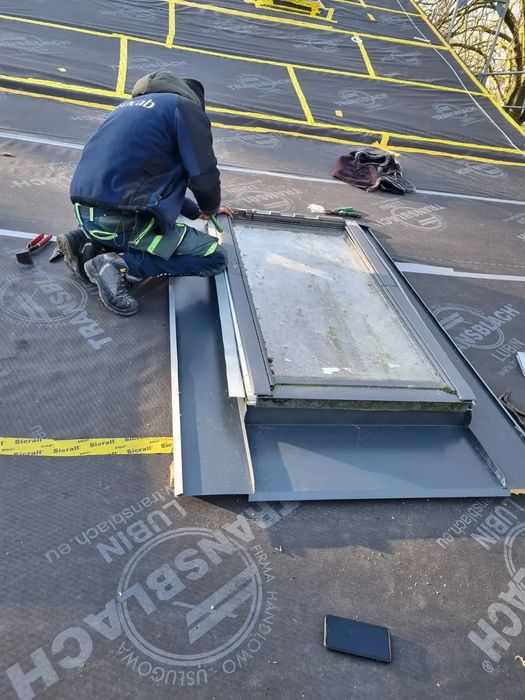 Sarpante , terase, montaj tigla metalica, tabla click, ferestre velux/facro/rotto -montaj
