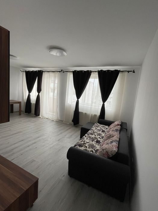 Închiriez garsonieră