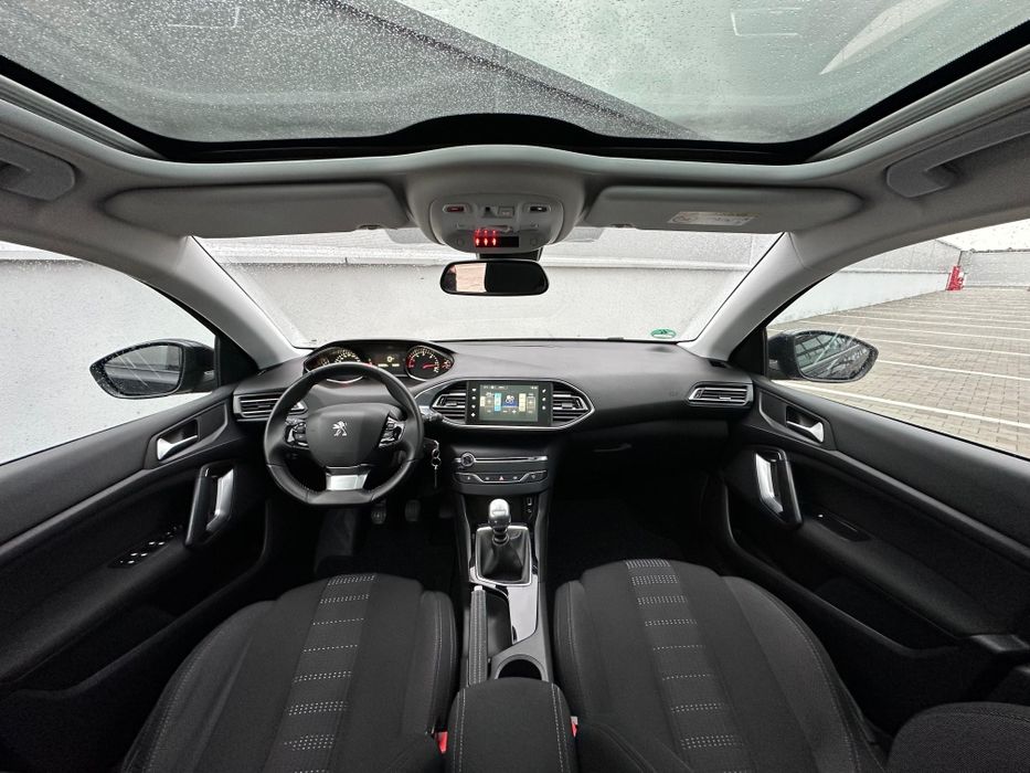 Peugeot 308 sw / 1.6 blue Hdi -120 CP / Panoramic / Navigație / Camera / Unic Proprietar