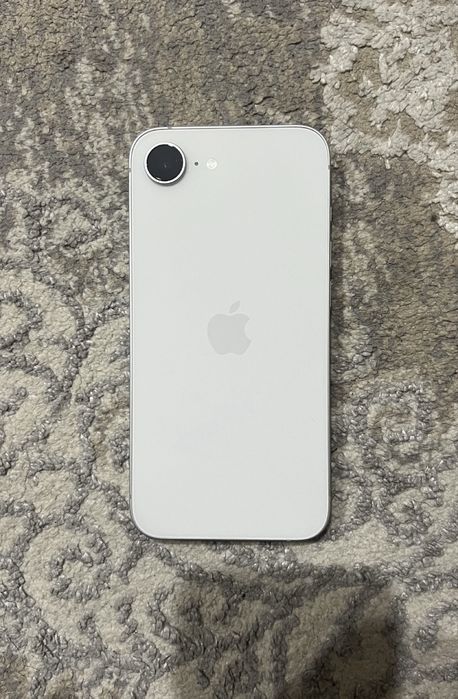 Айфон 16е Iphone 16e