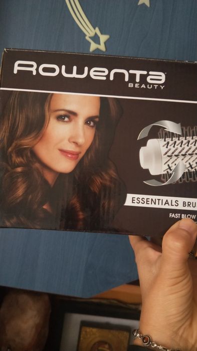 Perie electrică cu aer cald Rotativă Rowenta.