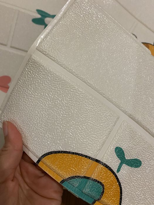 Обои клеющиеся детские