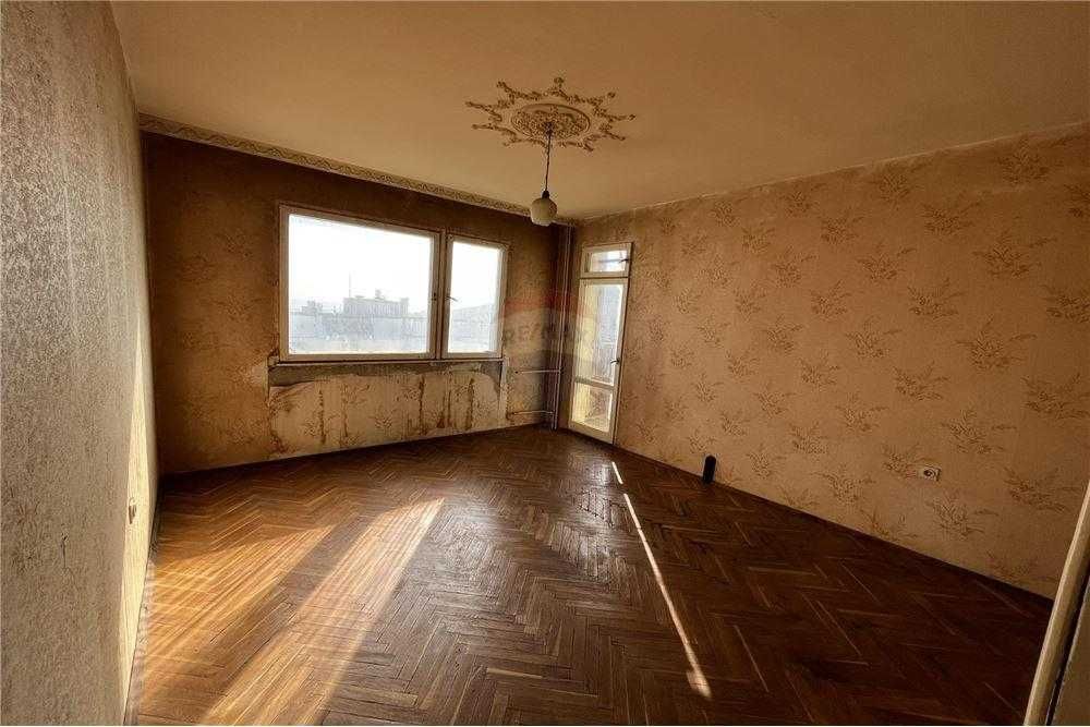 Продава се Многостаен апартамент в Шумен, Боян Българанов 2 - 106 кв.м за 784 €/кв.м - Снимка #2