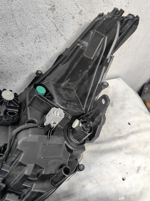 Оригинални фарове Тойота  Корола  Toyota Corolla E21 Led