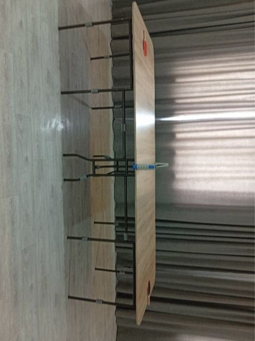 Срочна продам гостевой стол