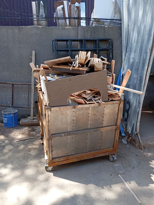 Отдам остатки по ЛДСП