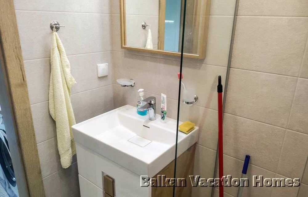 Продава се Двустаен апартамент в с. Аспарухово, Област Варна - 135 кв.м за 1556 €/кв.м - Снимка #9