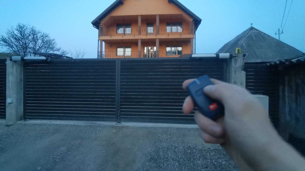 Automatizari porti BFT premium telecomanda aplicatie montaj Baia Mare