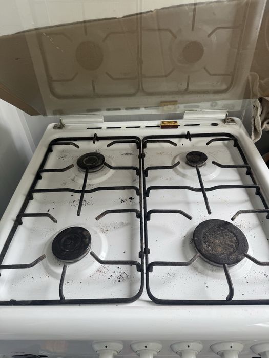 Продам газовую плиту