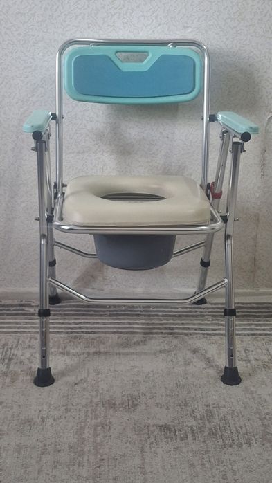 Санитарный  стул